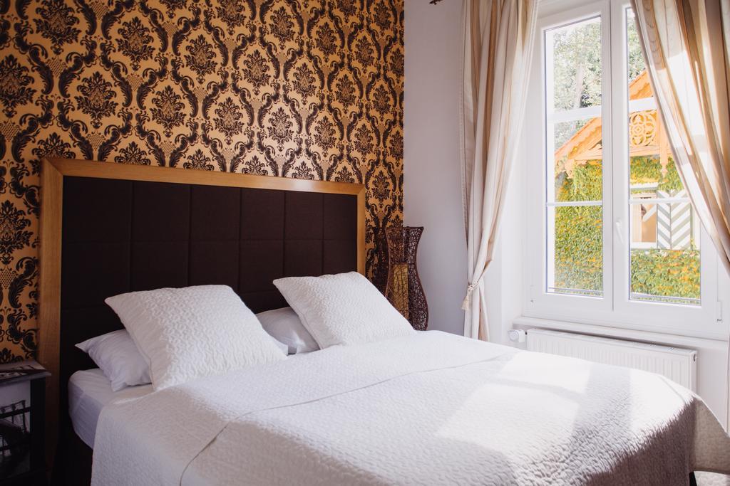 Georgi Schloss - Boutique Hotel Ehrenhausen Δωμάτιο φωτογραφία
